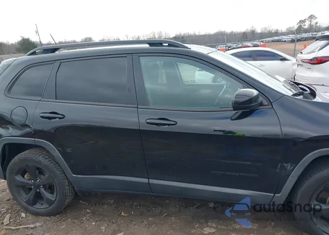 2018 Jeep Cherokee Latitude Fwd z USA, uszkodzony, nr VIN 1C4PJLCBXJD595427